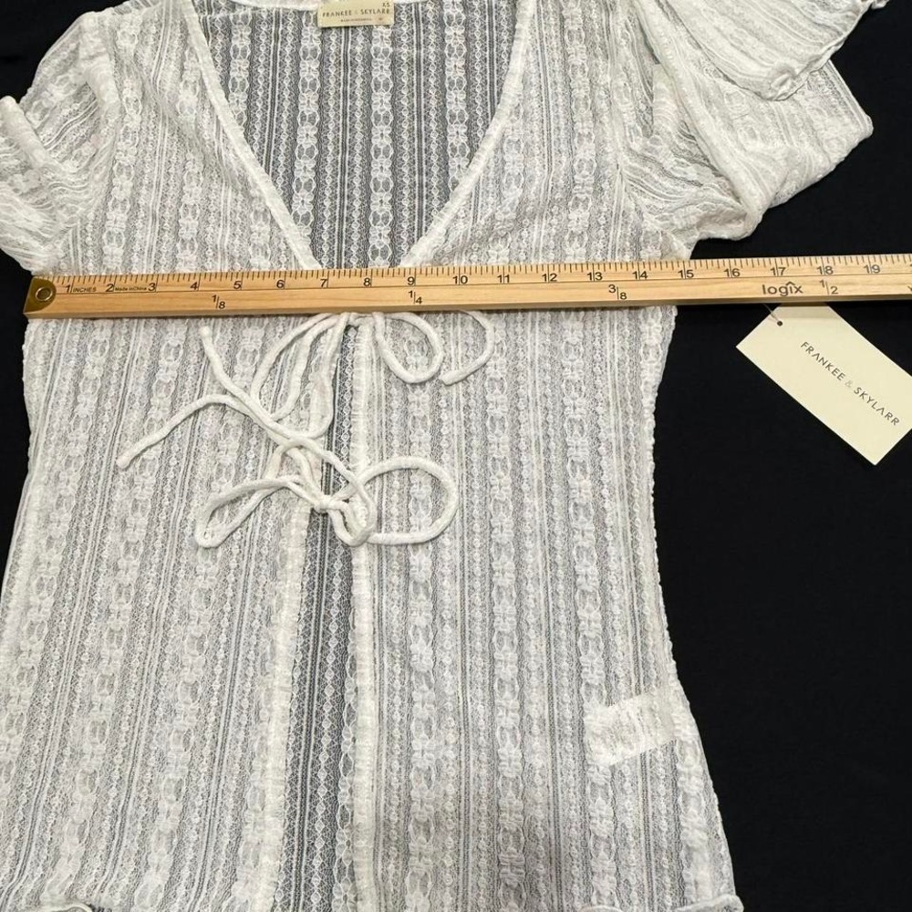 Frankie & Skylarr White Long Sleeve Lace Top Tie Front Romantic - Picture 3 of 6
